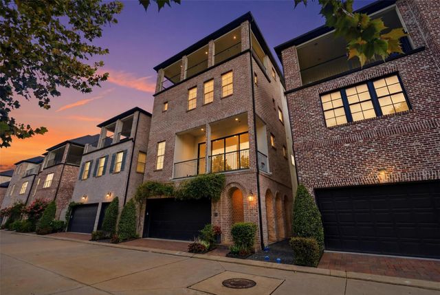 6022 Cottage Grove Lake Drive, Houston, TX 77007