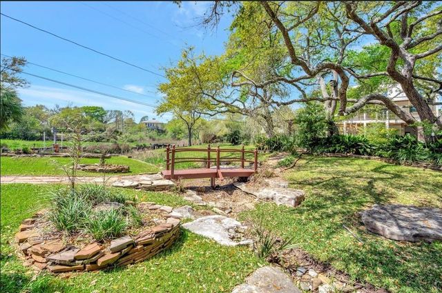633 Bay Vista Drive, Seabrook, TX 77586