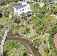 633 Bay Vista Drive, Seabrook, TX 77586