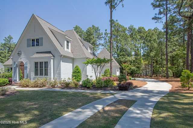 117 Chanticleer Drive, Pinehurst, NC 28374