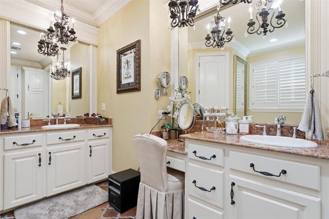 1300 Charlestown Lane, Lake Charles, LA 70605