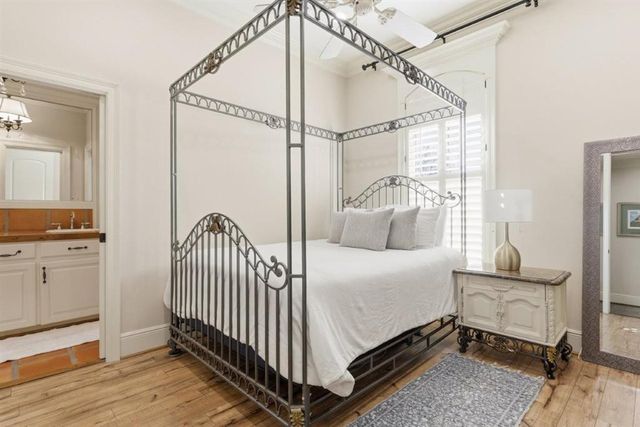 1300 Charlestown Lane, Lake Charles, LA 70605