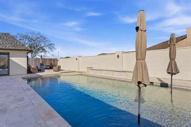 1300 Charlestown Lane, Lake Charles, LA 70605