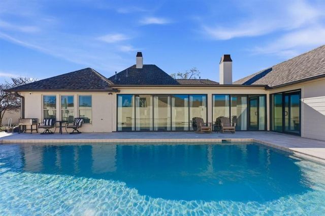 1300 Charlestown Lane, Lake Charles, LA 70605