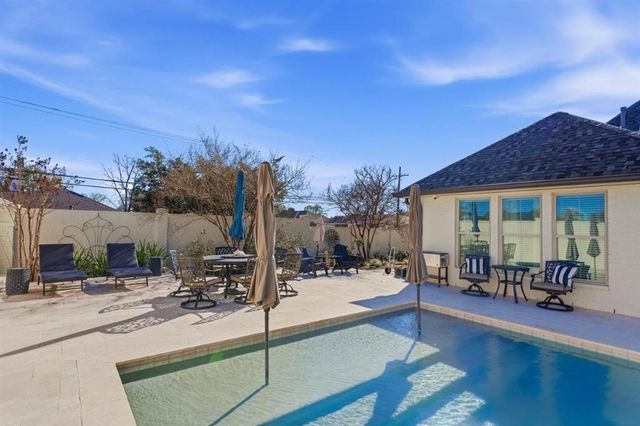 1300 Charlestown Lane, Lake Charles, LA 70605