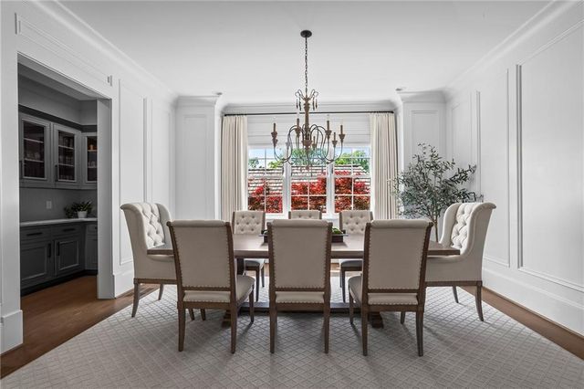 230 Danbury Lane, Atlanta, GA 30327