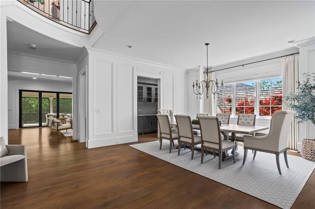 230 Danbury Lane, Atlanta, GA 30327