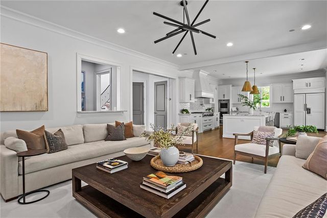 230 Danbury Lane, Atlanta, GA 30327