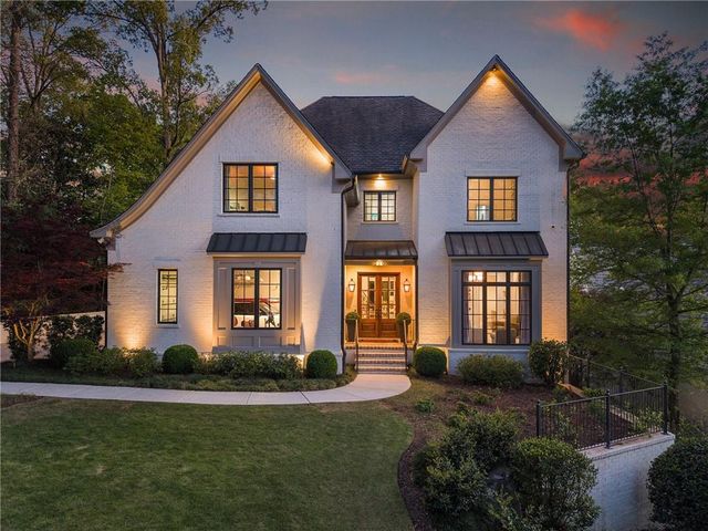 230 Danbury Lane, Atlanta, GA 30327