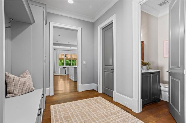 230 Danbury Lane, Atlanta, GA 30327