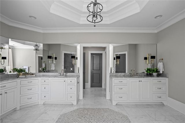 230 Danbury Lane, Atlanta, GA 30327