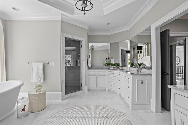 230 Danbury Lane, Atlanta, GA 30327
