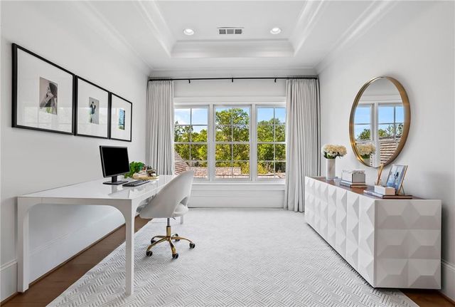 230 Danbury Lane, Atlanta, GA 30327