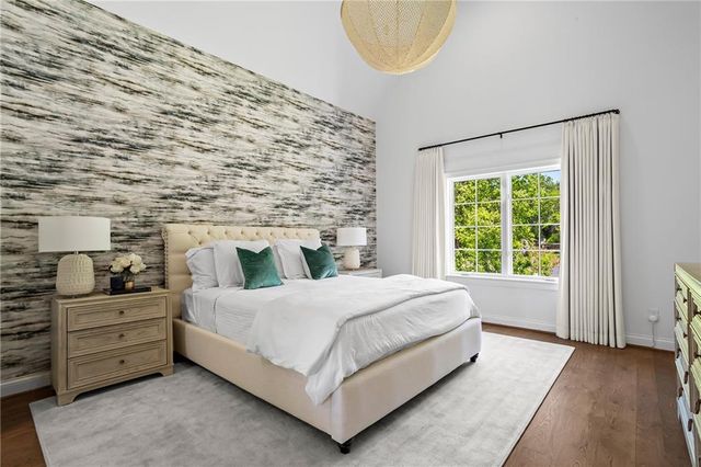230 Danbury Lane, Atlanta, GA 30327