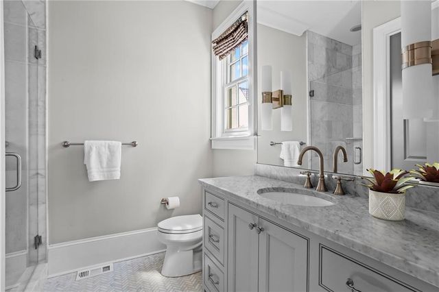 230 Danbury Lane, Atlanta, GA 30327