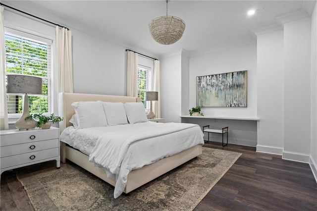 230 Danbury Lane, Atlanta, GA 30327