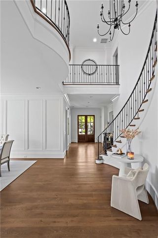 230 Danbury Lane, Atlanta, GA 30327
