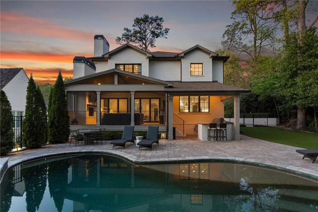 230 Danbury Lane, Atlanta, GA 30327