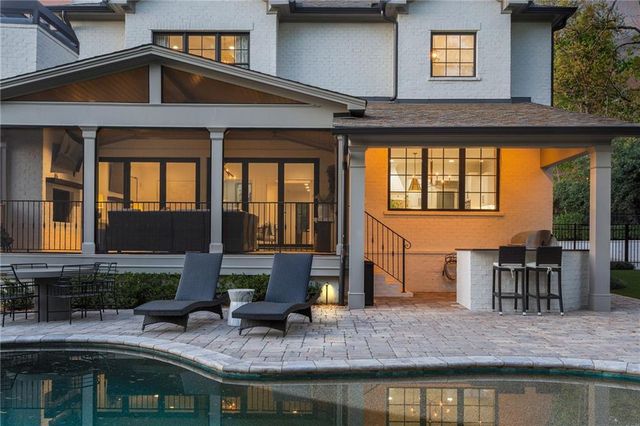 230 Danbury Lane, Atlanta, GA 30327