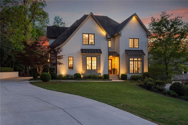 230 Danbury Lane, Atlanta, GA 30327