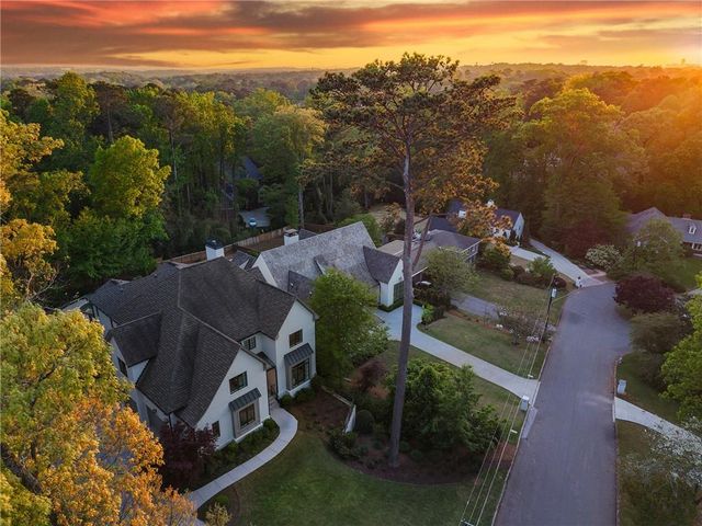 230 Danbury Lane, Atlanta, GA 30327