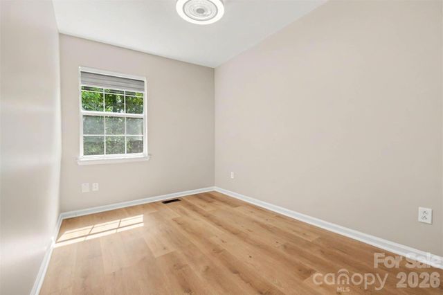 3959 Briarhill Drive, Charlotte, NC 28215