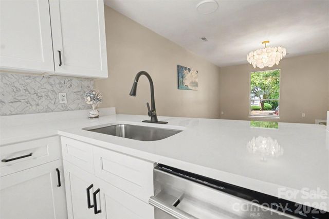 3959 Briarhill Drive, Charlotte, NC 28215