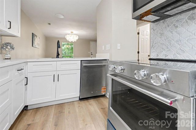 3959 Briarhill Drive, Charlotte, NC 28215