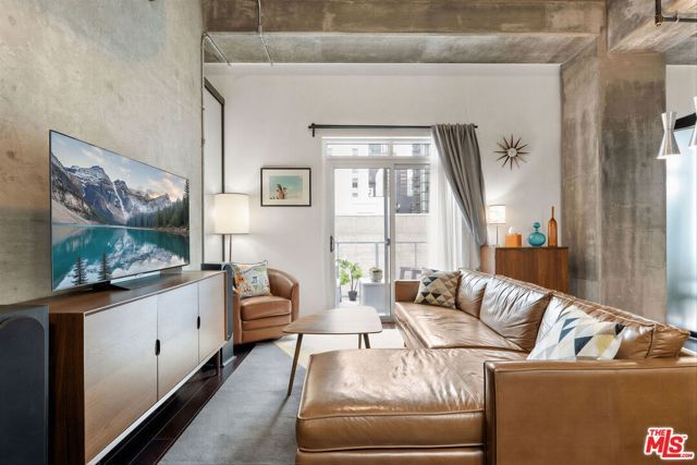 645 W 9th Street 715, Los Angeles, CA 90015