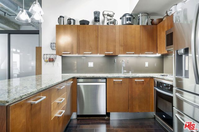 645 W 9th Street 715, Los Angeles, CA 90015