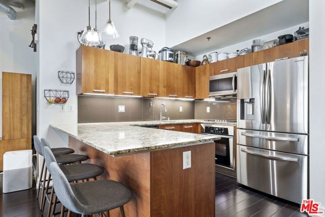 645 W 9th Street 715, Los Angeles, CA 90015