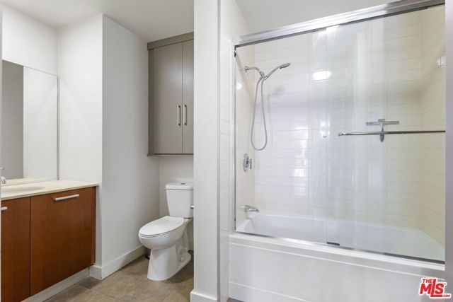 645 W 9th Street 715, Los Angeles, CA 90015