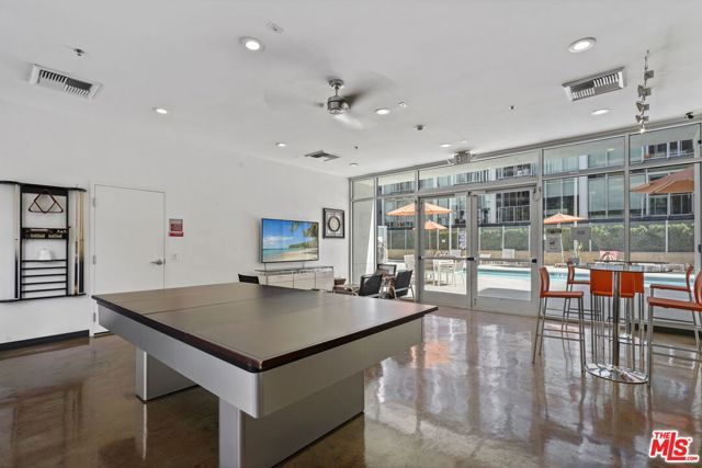 645 W 9th Street 715, Los Angeles, CA 90015