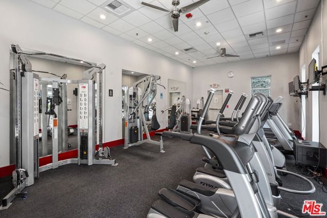 645 W 9th Street 715, Los Angeles, CA 90015