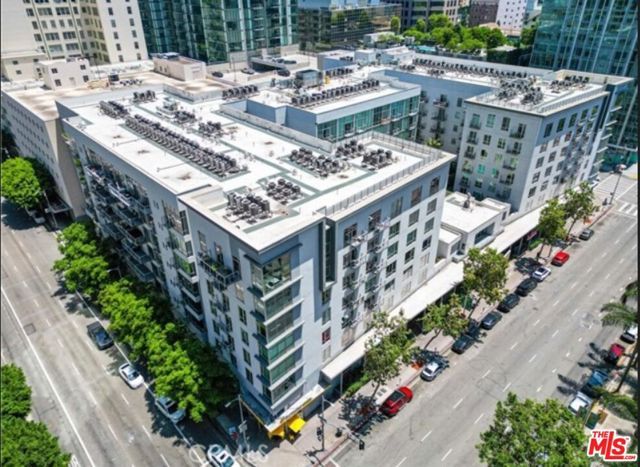 645 W 9th Street 715, Los Angeles, CA 90015
