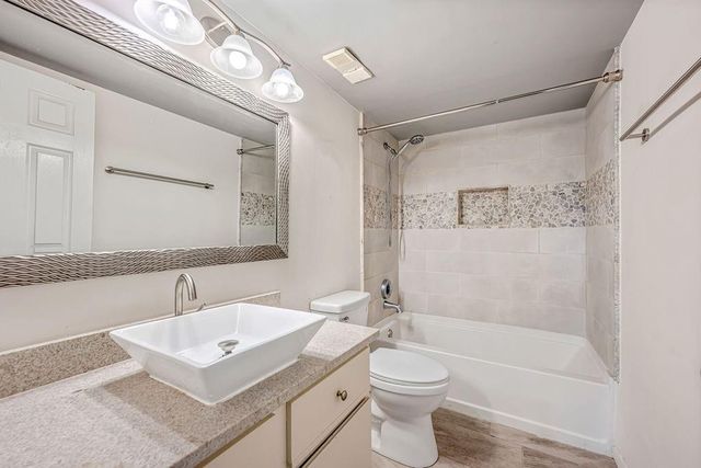 795 Hammond Drive 609, Atlanta, GA 30328