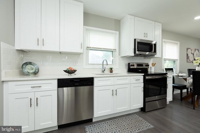 8624 CUNNINGHAM DR, College Park, MD 20740