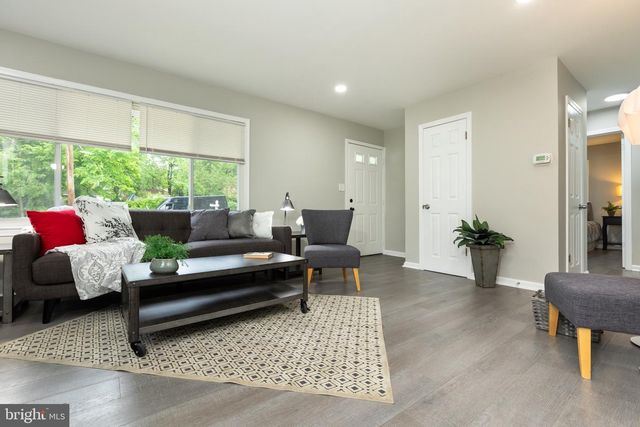 8624 CUNNINGHAM DR, College Park, MD 20740