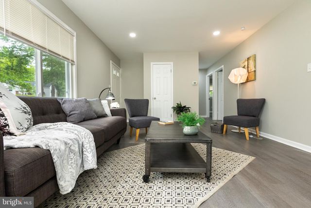 8624 CUNNINGHAM DR, College Park, MD 20740