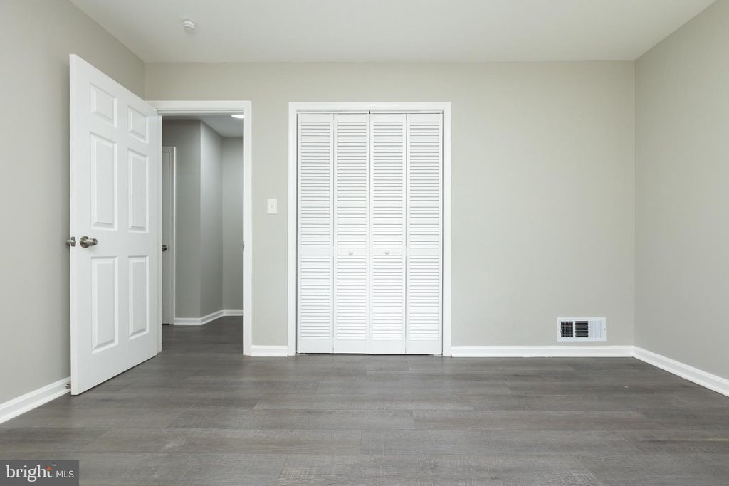 Image 21 of property listing at 8624 CUNNINGHAM DR, College Park, MD 20740