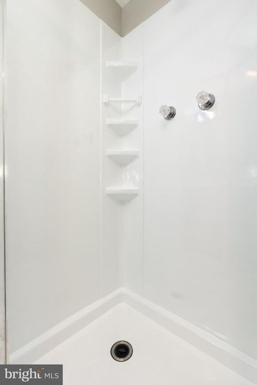 Image 37 of property listing at 8624 CUNNINGHAM DR, College Park, MD 20740