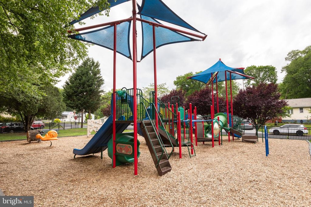 Image 47 of property listing at 8624 CUNNINGHAM DR, College Park, MD 20740