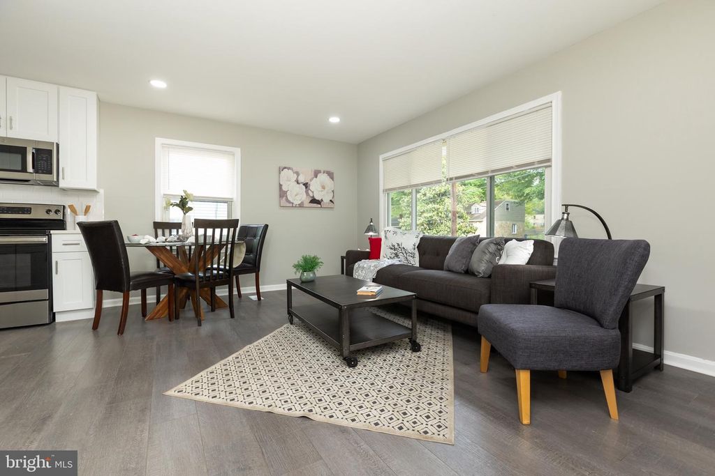 Image 8 of property listing at 8624 CUNNINGHAM DR, College Park, MD 20740