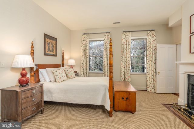 616 FORT WILLIAMS PKWY, Alexandria, VA 22304