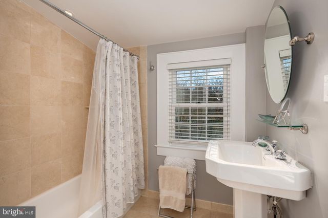 616 FORT WILLIAMS PKWY, Alexandria, VA 22304