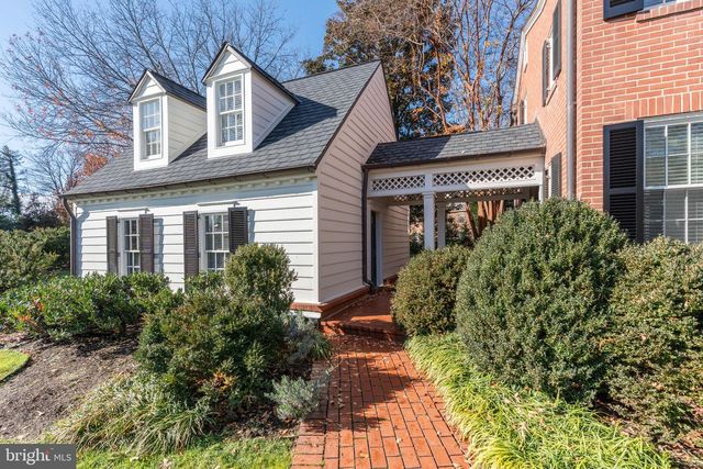 616 FORT WILLIAMS PKWY, Alexandria, VA 22304