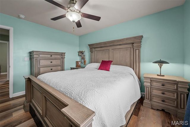 36 Hunters Pointe Drive, Winfield, MO 63389