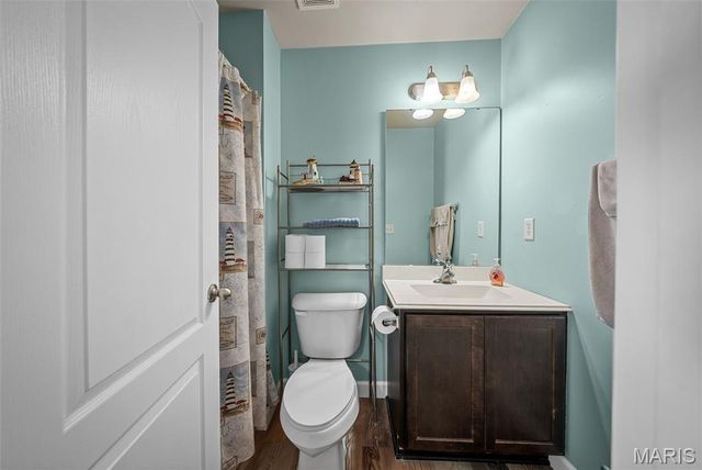 36 Hunters Pointe Drive, Winfield, MO 63389