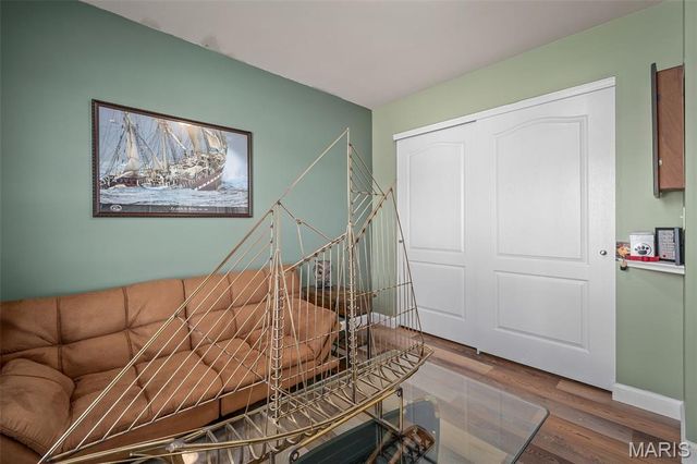 36 Hunters Pointe Drive, Winfield, MO 63389