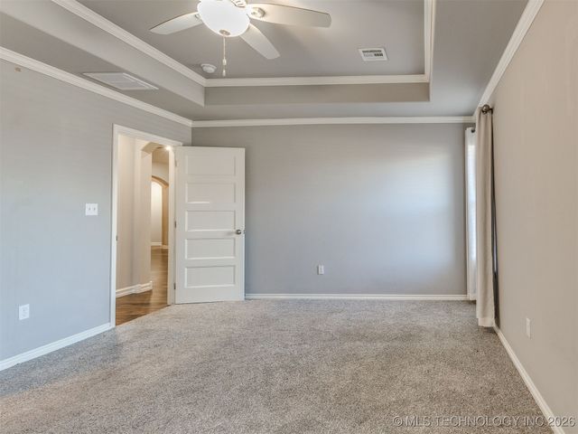 1008 W Missouri Avenue, Claremore, OK 74019